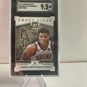 Giannis Antetokounmpo Donruss Optic Graded Slab